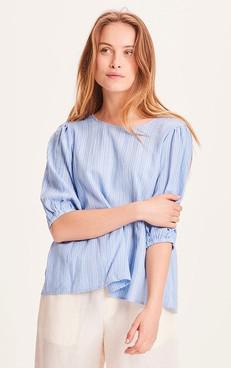 Blouse Lily Puff Sleeve via Het Faire Oosten