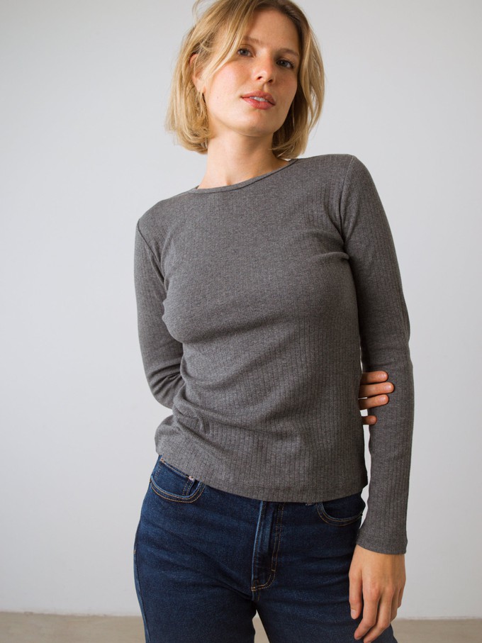 Geribde longsleeve from Honest Basics