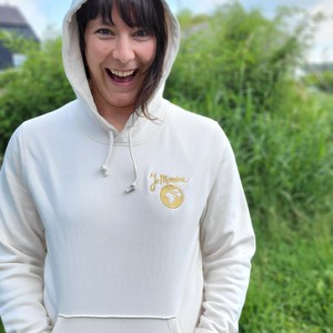 BIO HOODIE -geborduurd- BLAUW/CREME (UNISEX) from Je Moeder