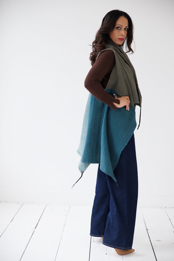 NEW! Cotton Cape Equal Teal from JULAHAS