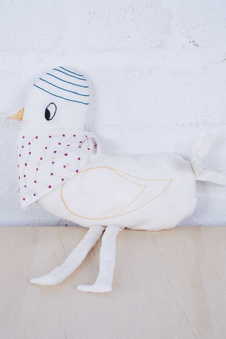 Organic cotton cuddly toy duck Erna white embroidered from Jyoti - Fair Works