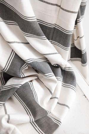 Cotton blanket Suhany weave pattern black/white from Jyoti - Fair Works