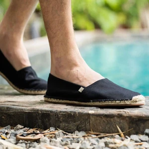 Klassische Espadrilles in Schwarz für Männer from Kingdom of Wow!