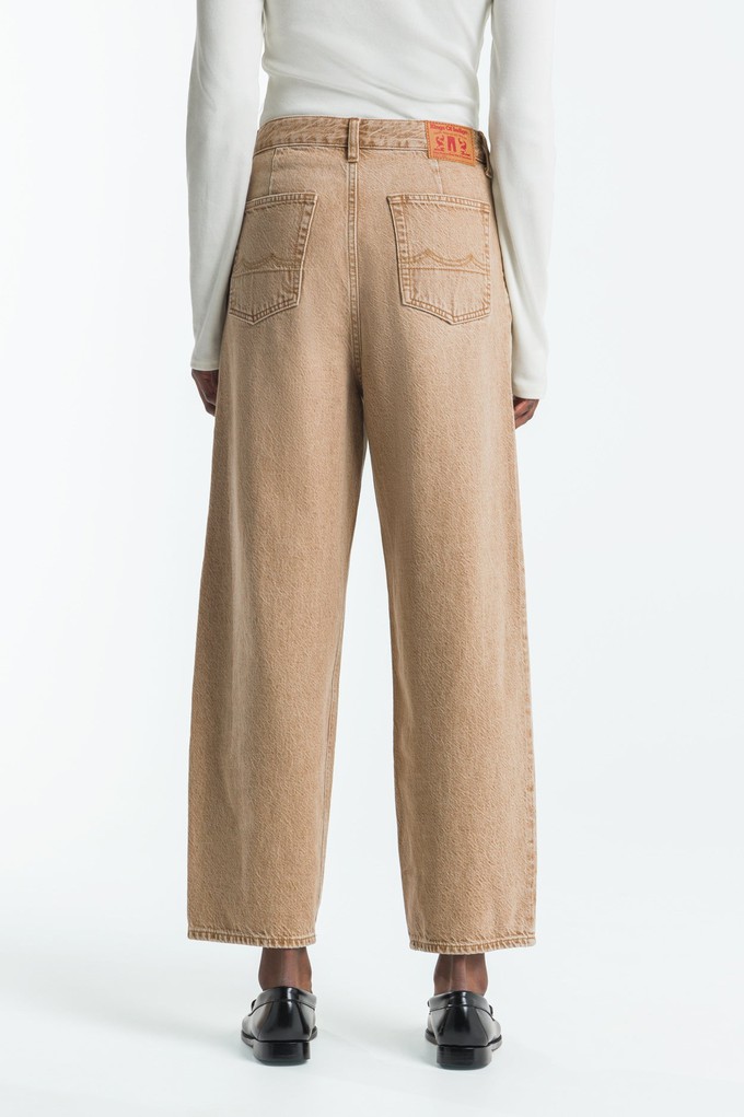 LEILA CROPPED | JIM DARK BEIGE from Kings of Indigo