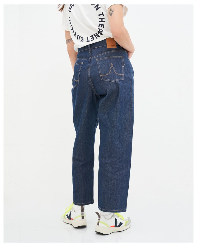 Bobbie barrel jeans dry denim gerecycled from Kuyichi