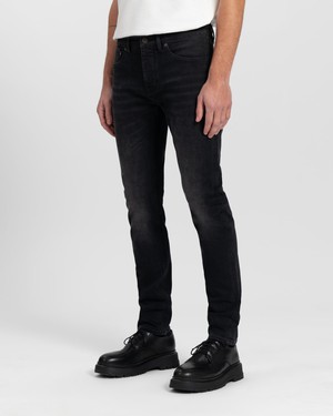 Jamie Slim Worn in Black from Kuyichi