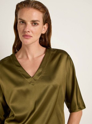 Silk blouse with v-neck from LANIUS