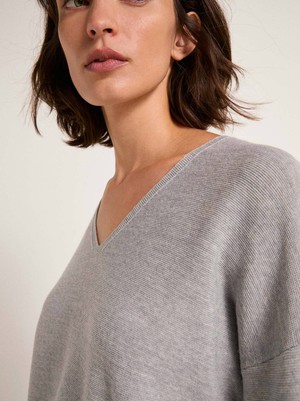 V-neck sweater (GOTS) from LANIUS