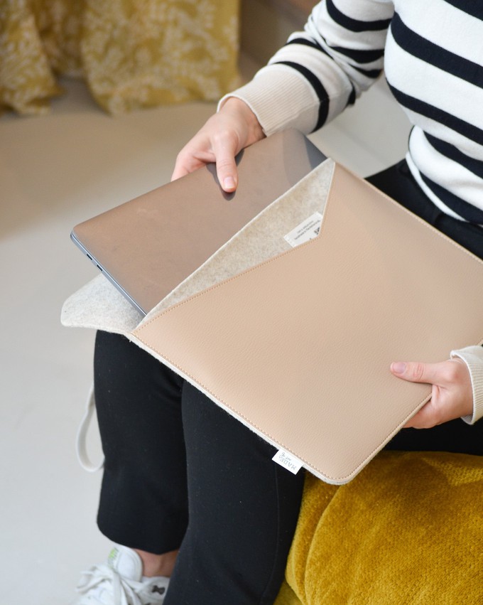 Laptophoes MARO - Beige Combi from MADE out of