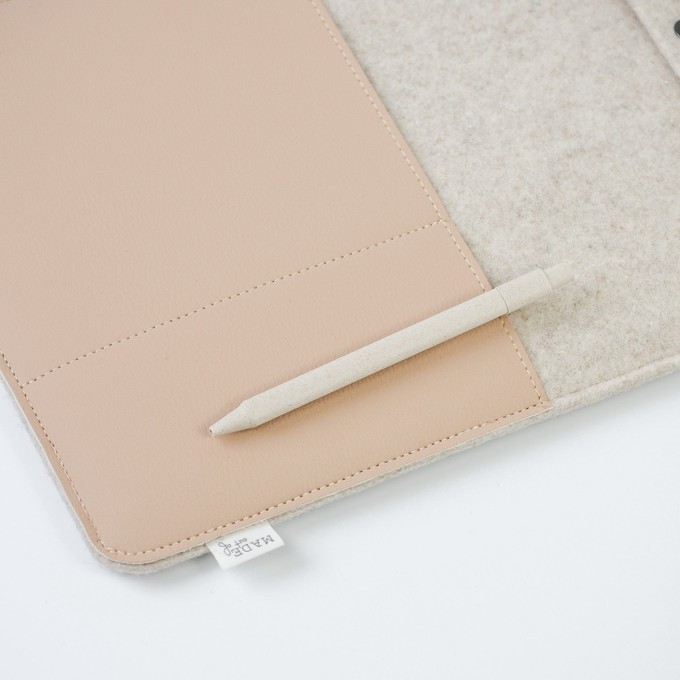 Laptophoes BEAU - Beige from MADE out of