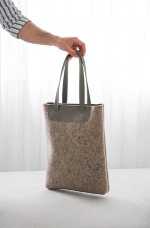 Shopper LIN - Taupe from MADE out of