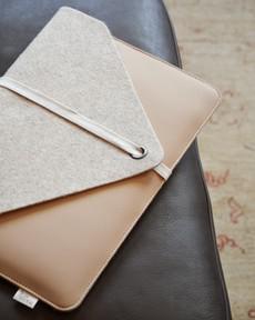 Laptophoes MARO - Beige Combi via MADE out of