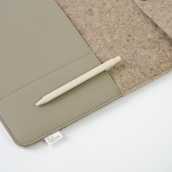 Laptophoes BEAU - Taupe from MADE out of