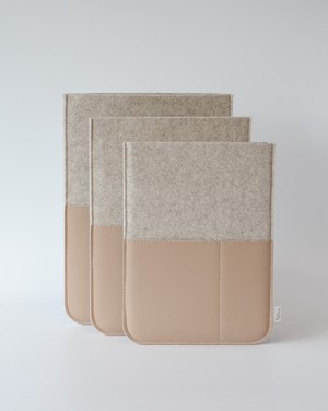 Laptophoes SAM - Beige from MADE out of