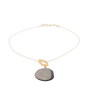 Celeste ketting met hanger van tagua en een goudkleurige ring - grijs from MoreThanHip