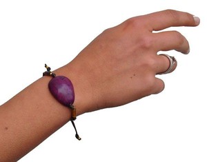 Ovalo - armband van tagua - paars from MoreThanHip