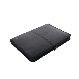 15,6 inch laptophoes van gerecyclede autoband - Fuerte from MoreThanHip