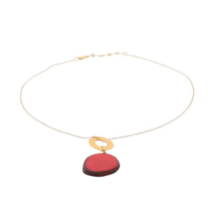 Celeste ketting met hanger van tagua en een goudkleurige ring - rood from MoreThanHip