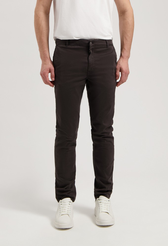 Scott Mid Tapered - Charcoal from Mud Jeans