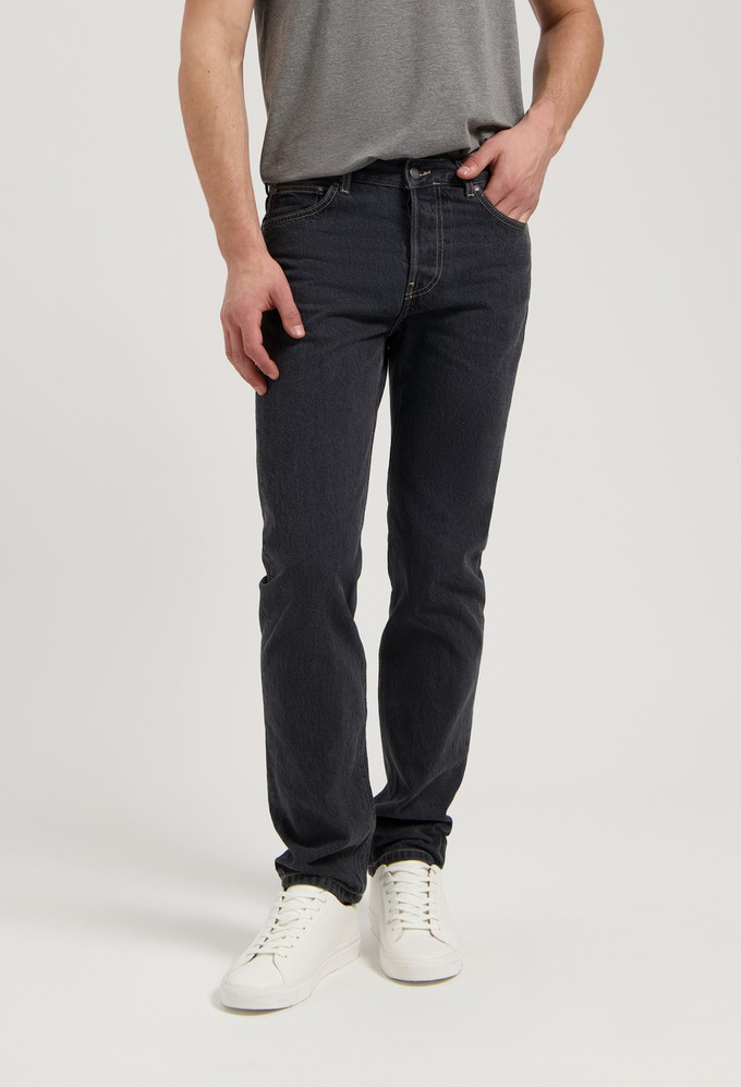 John Mid Straight - Medium Black from Mud Jeans