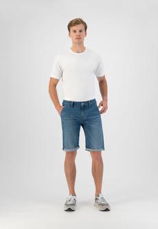 Carlo Short - Medium Worn via Mud Jeans