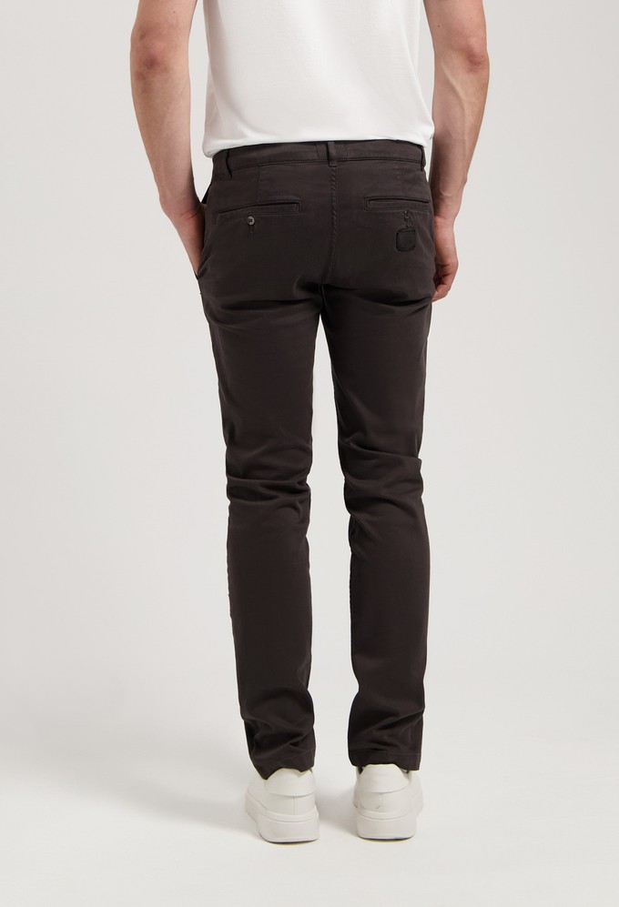 Scott Mid Tapered - Charcoal from Mud Jeans