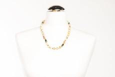 Short, simple and sustainable pearl necklace "Sahara Short" via PEARLS OF AFRICA