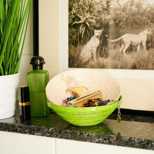 Medium-sized decorative bowl made of "Kitgum" recycled paper from PEARLS OF AFRICA