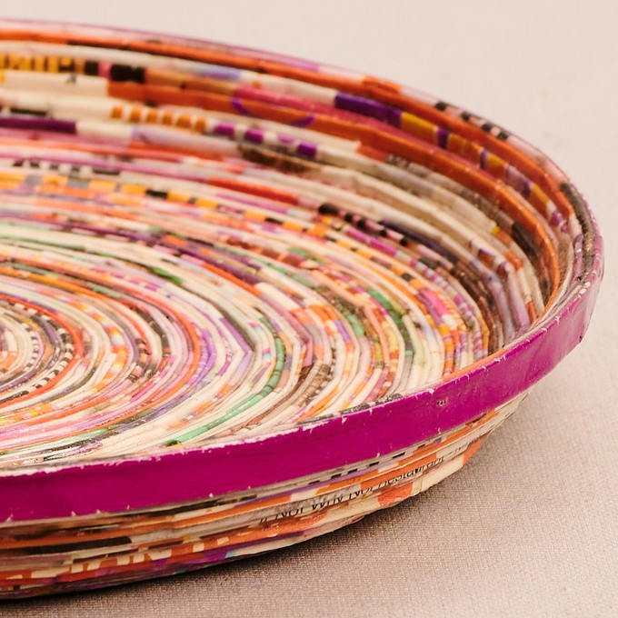 Medium-sized decorative tray made of recycled paper "Kampala M" from PEARLS OF AFRICA