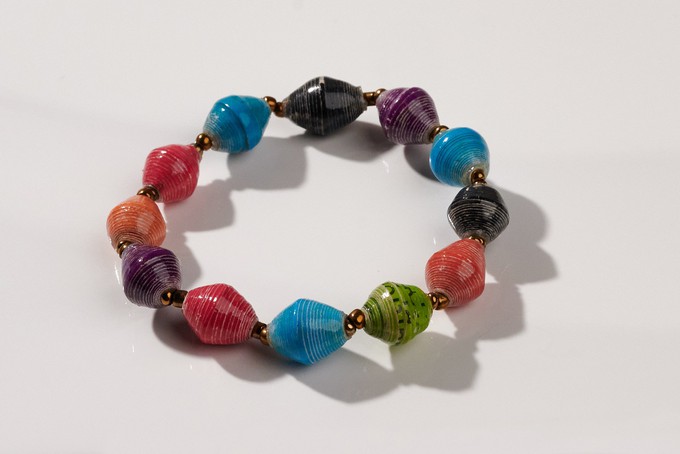 Paper bead bracelet "Africa 1 Row" from PEARLS OF AFRICA