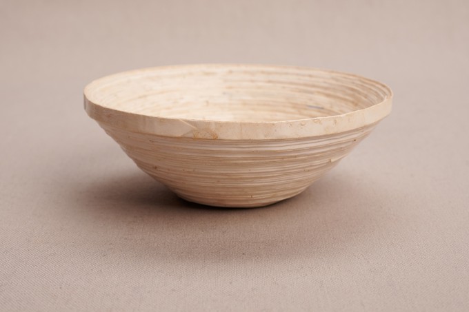 Medium-sized decorative bowl made of "Kitgum" recycled paper from PEARLS OF AFRICA