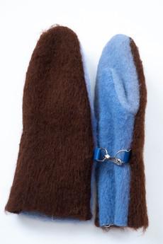 Blankie brown & blue mittens via Pepavana