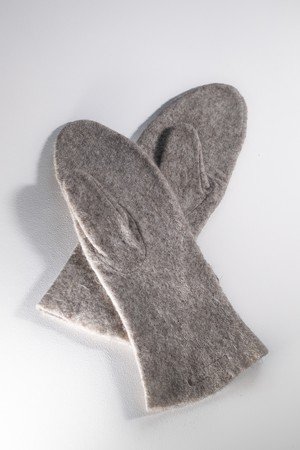 Long  Mittens | motorcycle style in six wool felt blends from Pepavana