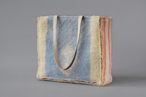 A Didas Layers Shoulder Bag with original blanket label from Pepavana