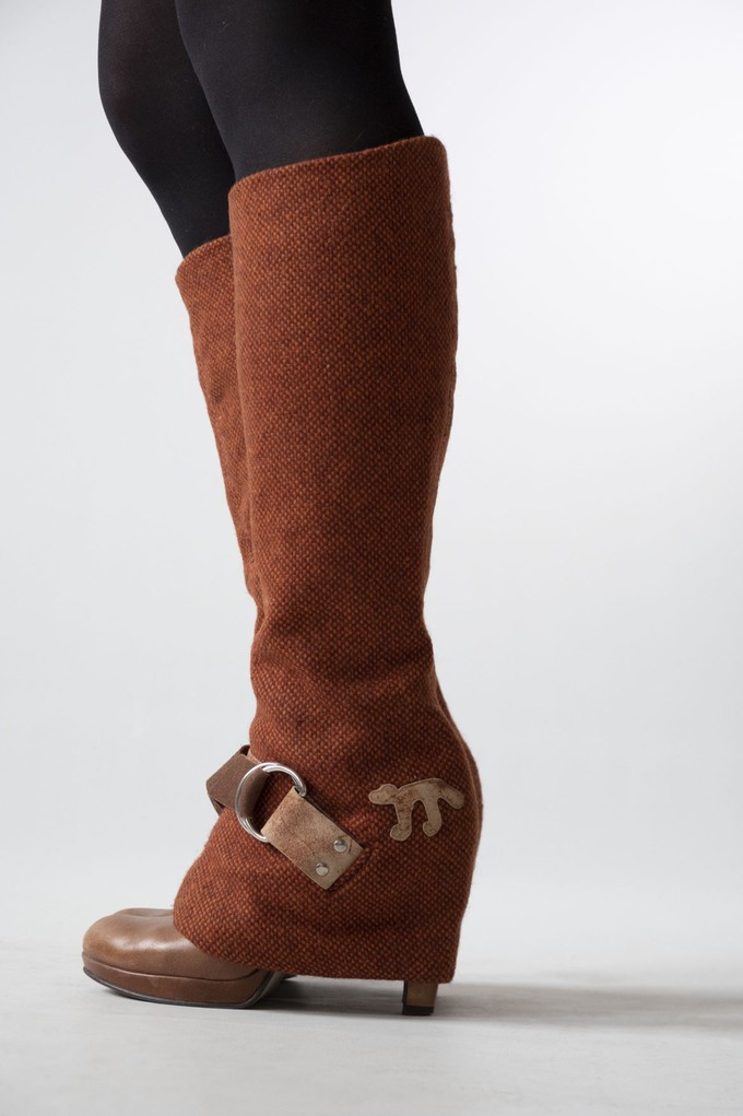 Tweed Edie, knee-high orange brown from Pepavana