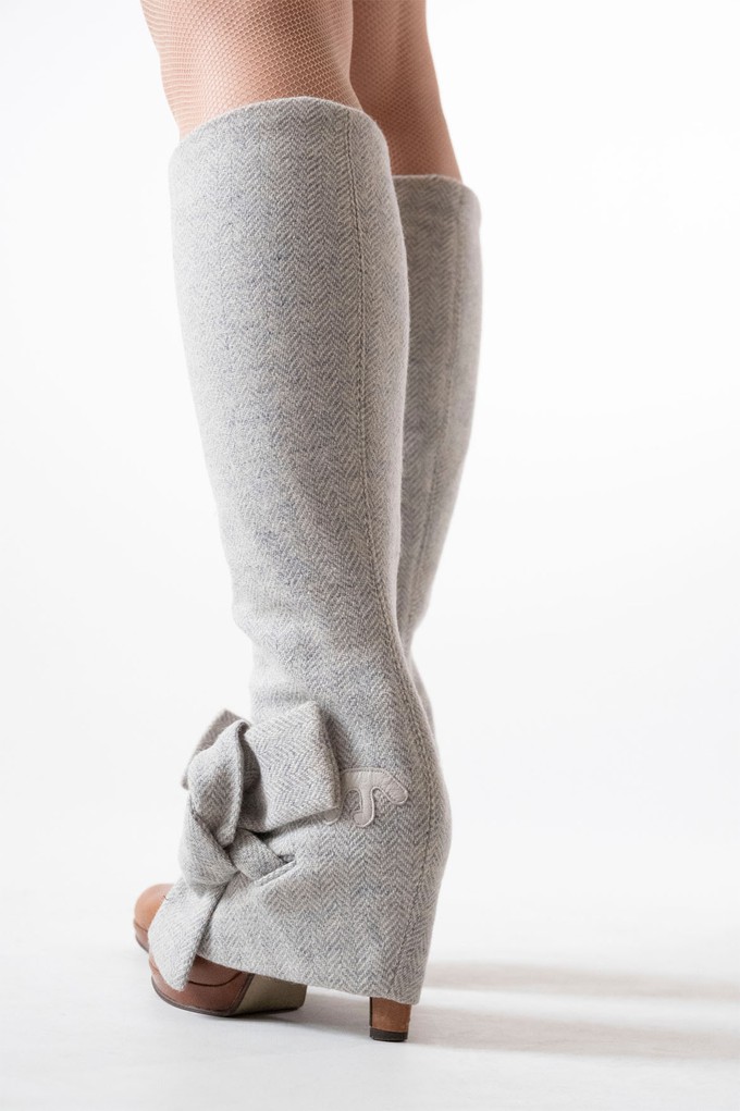 Tweed Edie, knee-high light grey herringbone from Pepavana