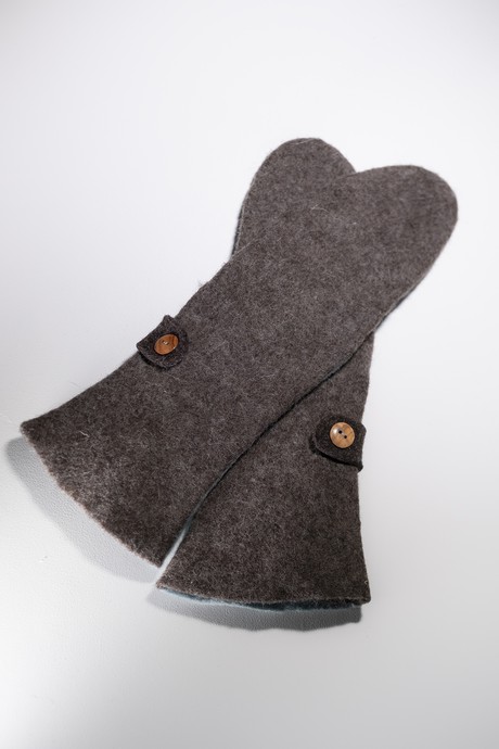 Long woolen mittens | natural brown & baby blue from Pepavana