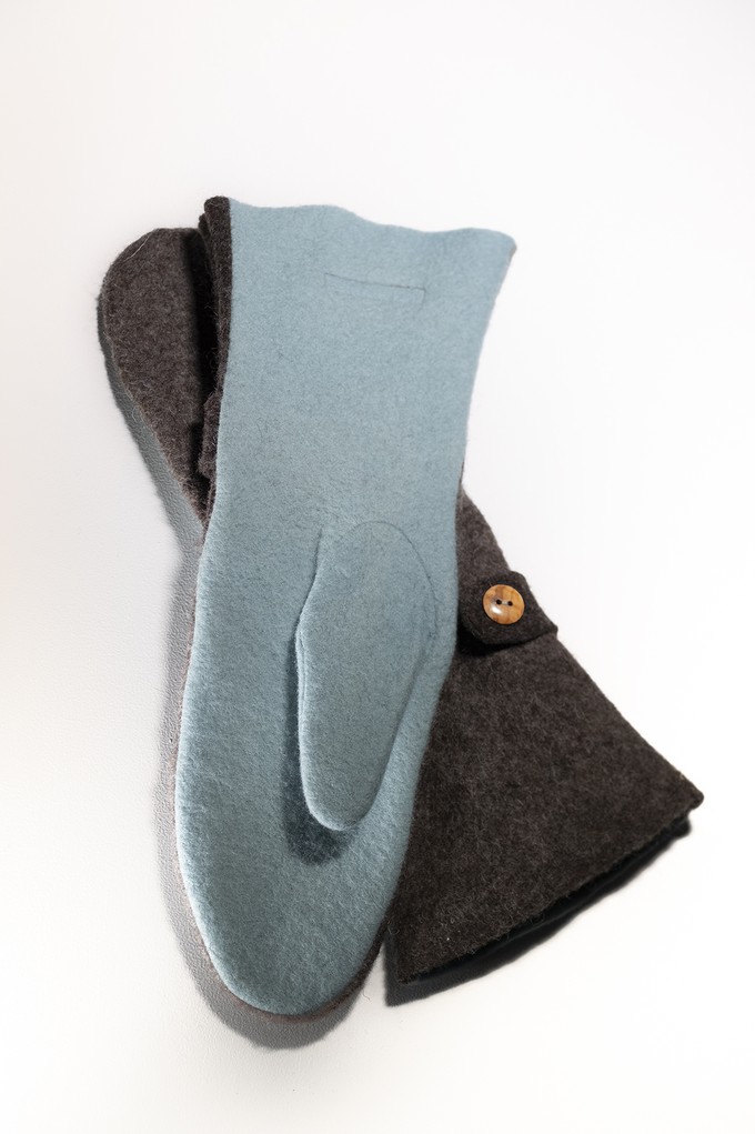 Long woolen mittens | natural brown & baby blue from Pepavana