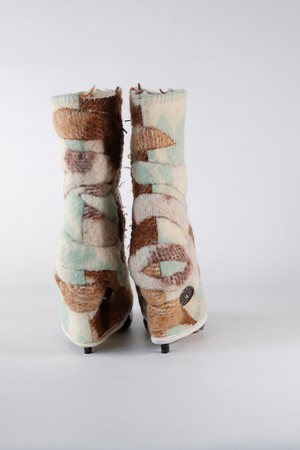 Tigra | unique gaiters from felted woollen blankets from Pepavana