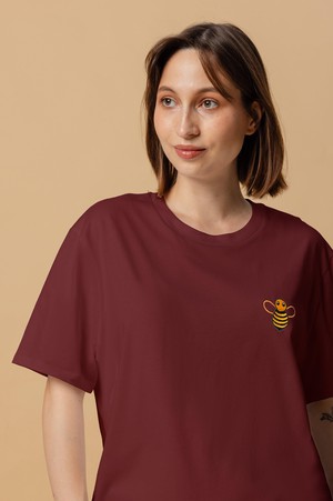 Embroidered Bee T-Shirt Unisex from Pitod