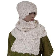 Scarf and Hat Boucle Natural - Handwoven - Stylish and Warm via Quetzal Artisan