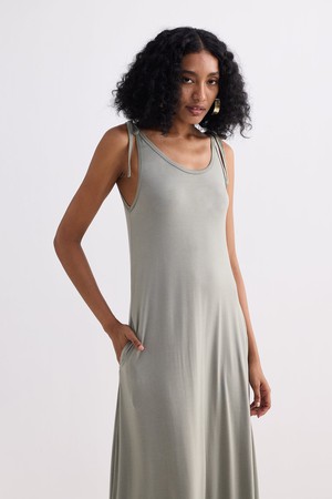 Tie-Detail Maxi Dress in Light Olive from Reistor