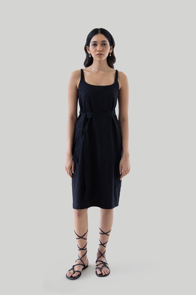 Fitted Knee Length Dress in Black from Reistor