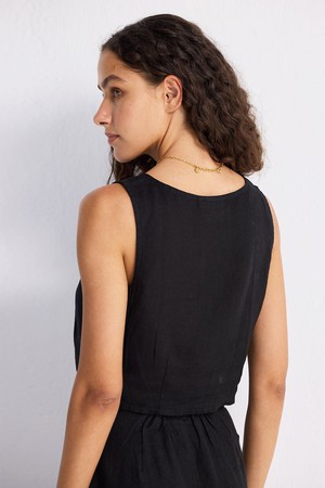 Boxy Crop Top in Black from Reistor