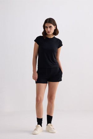 Essential Short Sleeve Tee in Black from Reistor