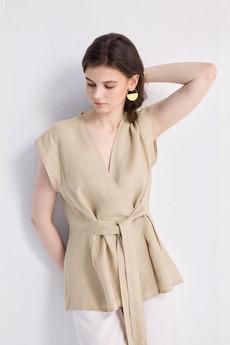 Power Moves Short Sleeve Top in Neutral Beige via Reistor