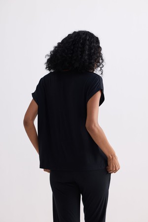 Relaxed Tee in Black from Reistor