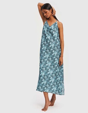 Serene Snooze Dress from Reistor