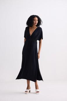 Flowy A-Line Maxi Dress with Side Slits in Black via Reistor