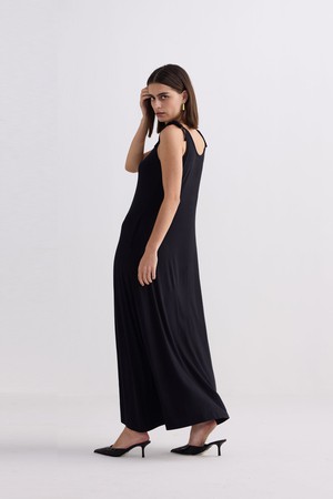 Tie-Detail Maxi Dress in Black from Reistor